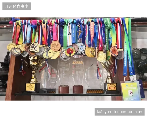 红星观察小桨板滑出大浪潮——从“零”到“爆红”的创业秘籍 红星观察小桨板滑出大浪潮——从“零”到“爆红”的创业秘籍